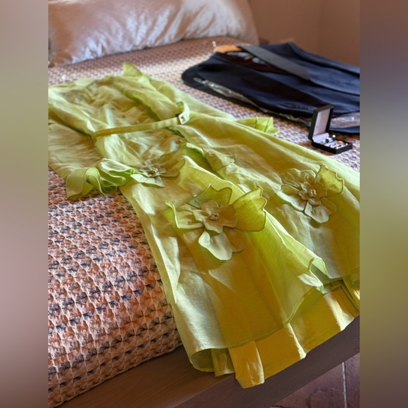 Leo Lin Katrina Petal Butterfly Sleeve Midi Dress - Picture 8 of 13